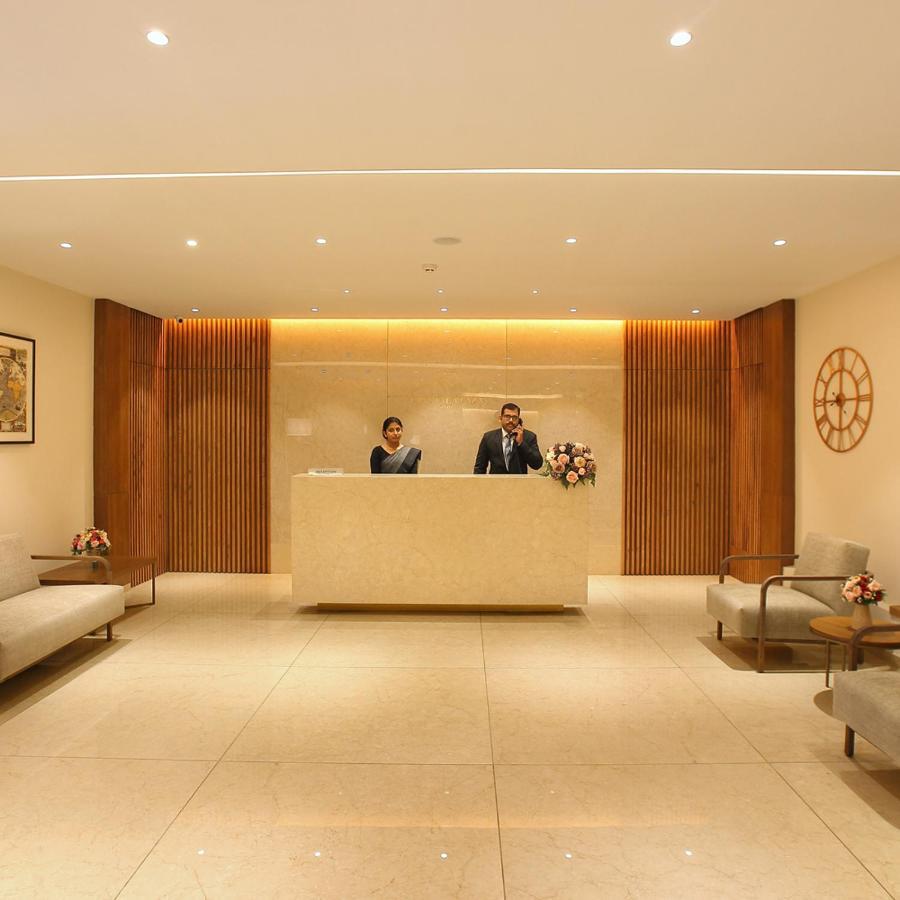 Hotel Crystal Plaza Kochi エクステリア 写真